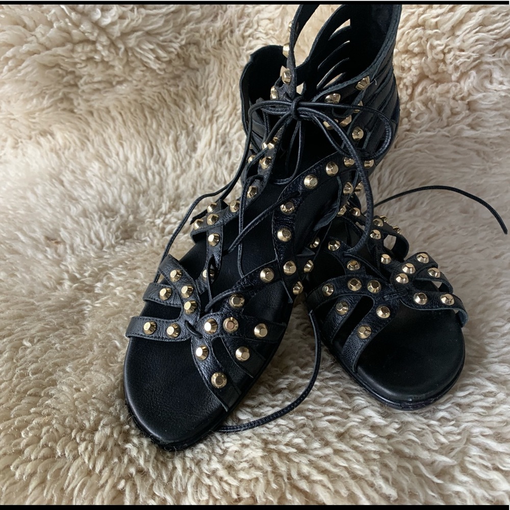 Break yo ❤️ leather studded Gladiator Sandals